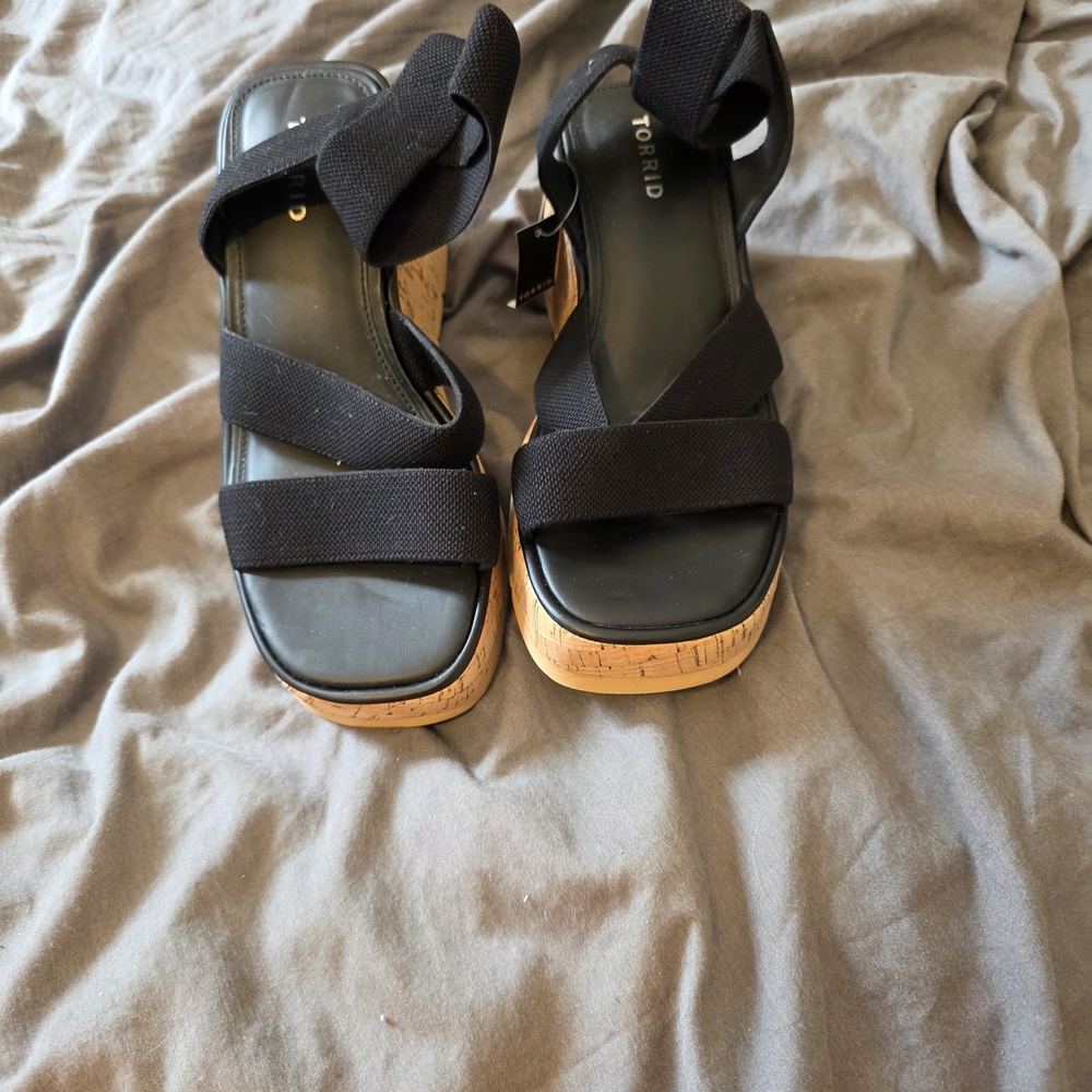 wedge shoes Torrid Black and Tan Platform Sandals☆no Box / Never Worn